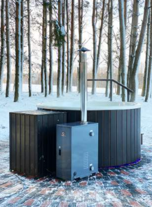 Luxuriöser Acryl-Whirlpool mit Dieselheizung