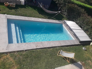 Abri de piscine plat coulissant sur mesure 100 % made in France !