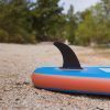 De Wattsup Espadon 11'8 is een opblaasbaar paddleboard voor toertochten en fitness, met afmetingen van 355 x 84 x 15 cm